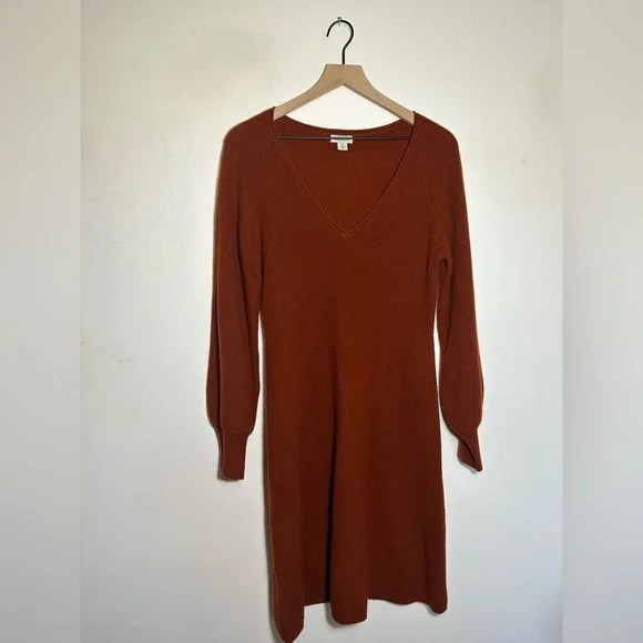 Sundance - V-Neck Sweater Dress in Rich Rust - Picture 3 of 8